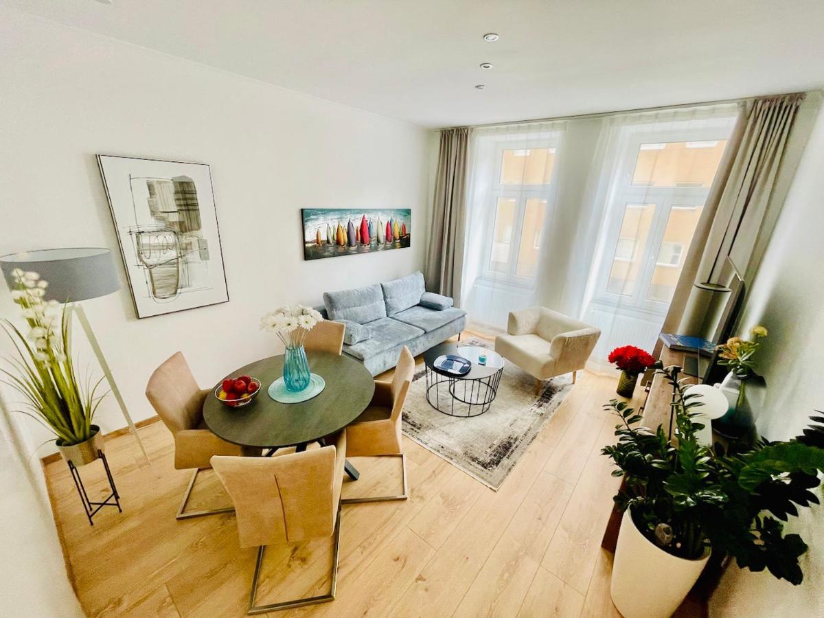 Colorful & Quiet Apartment In Beautiful Viennese Building Экстерьер фото